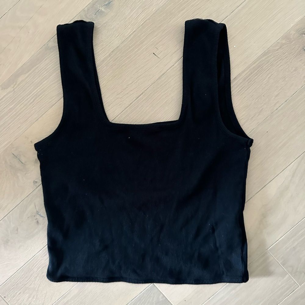 avec les filles black tank top